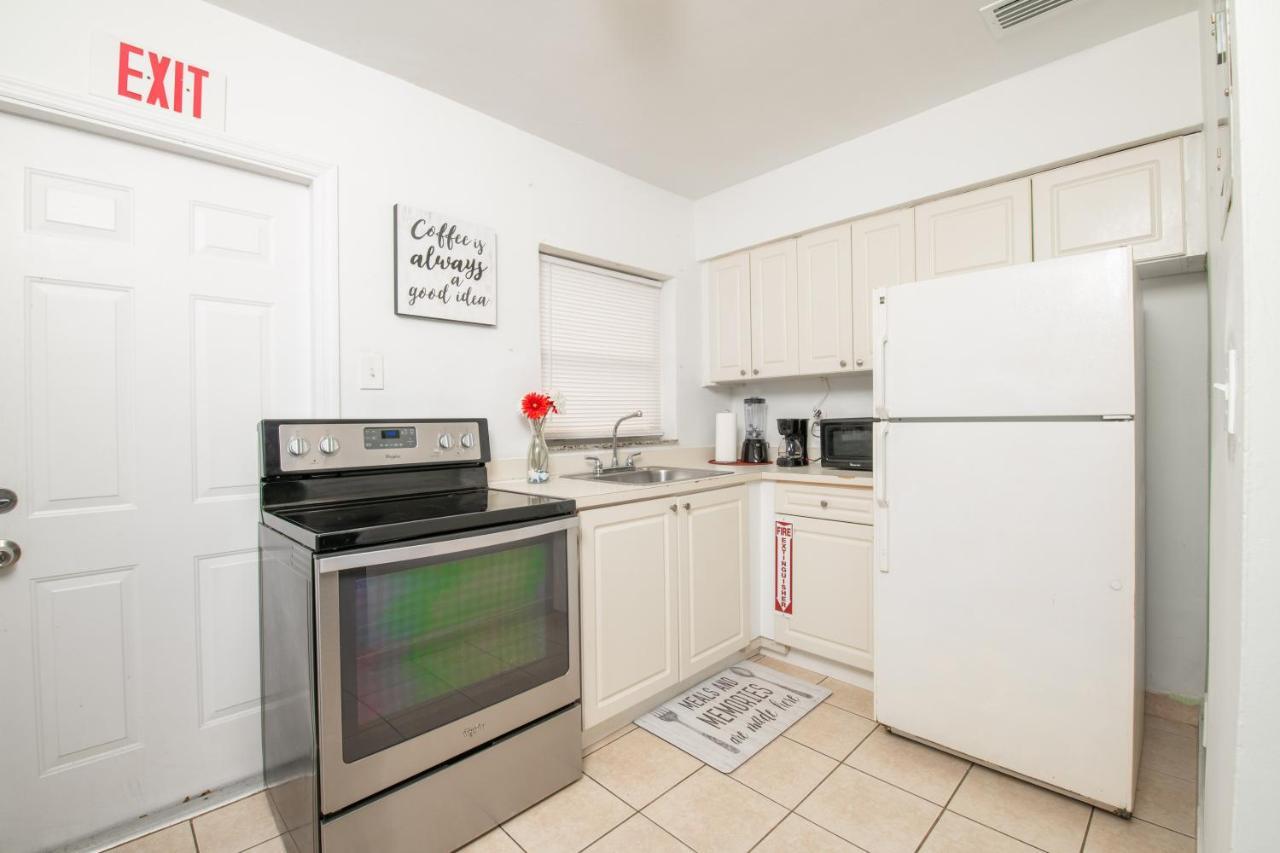 Hollywood Private Apartments ภายนอก รูปภาพ