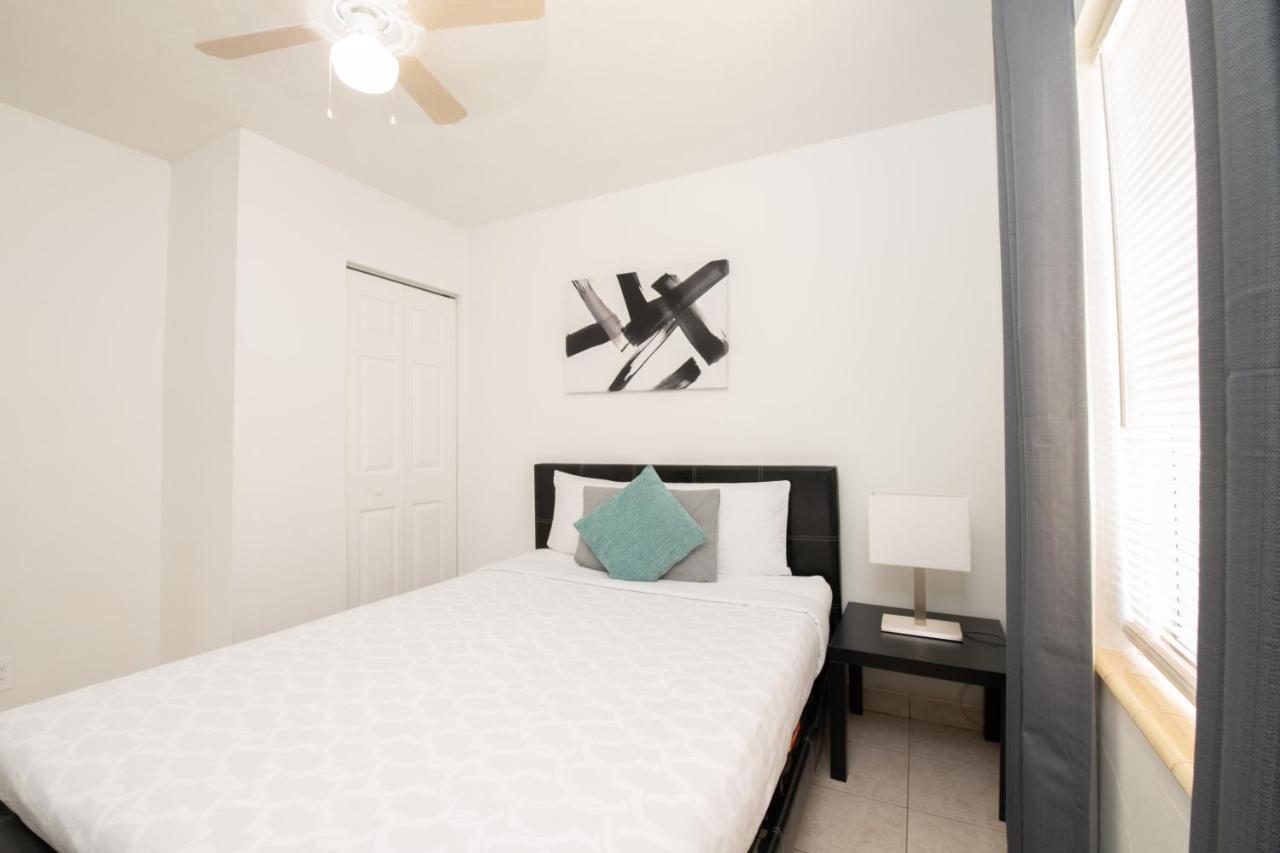 Hollywood Private Apartments ภายนอก รูปภาพ