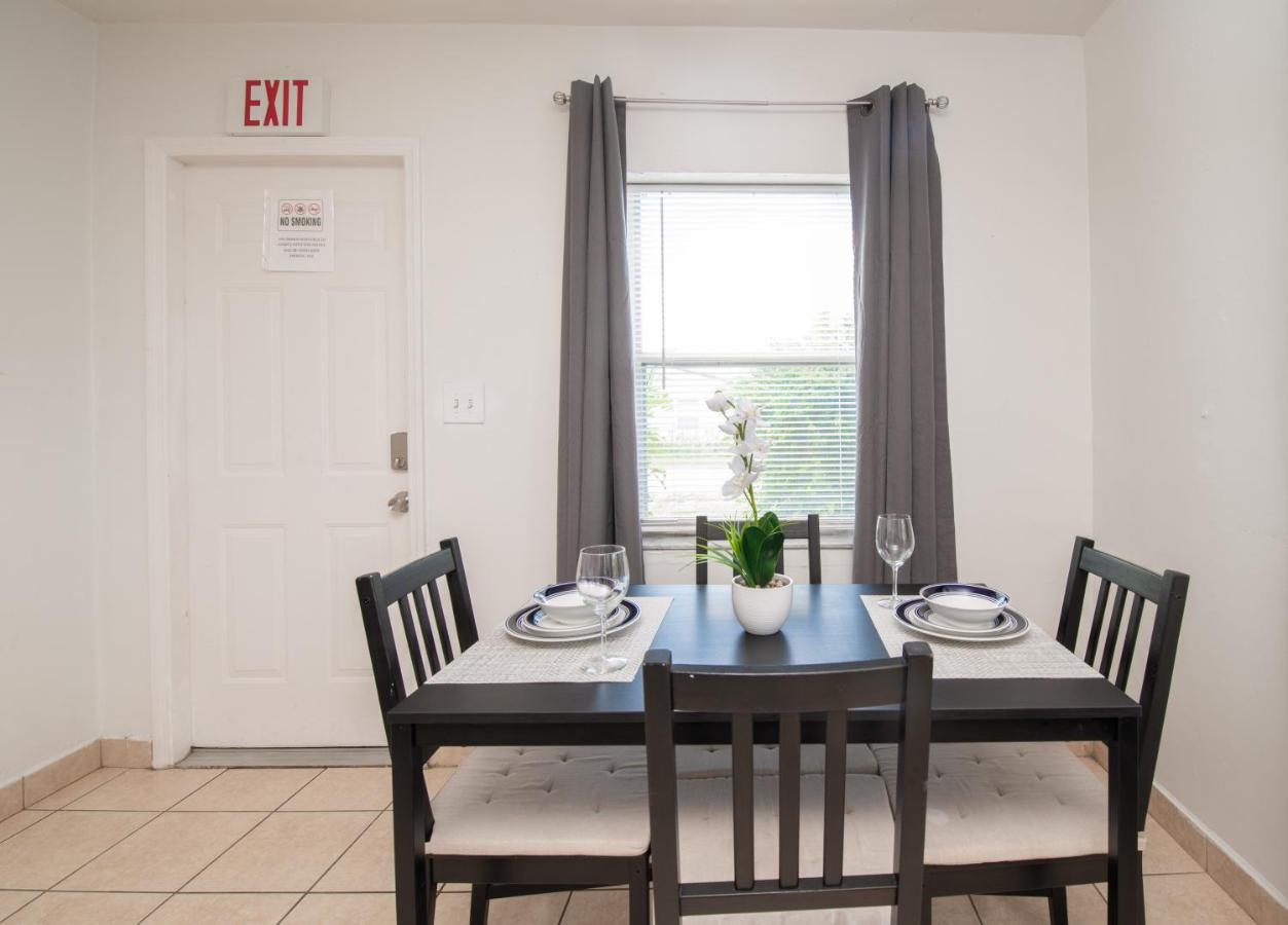 Hollywood Private Apartments ภายนอก รูปภาพ