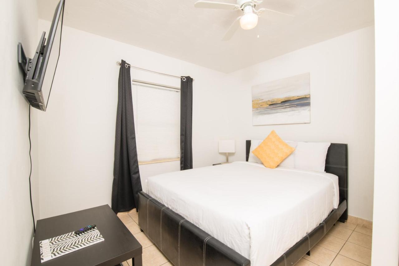 Hollywood Private Apartments ภายนอก รูปภาพ